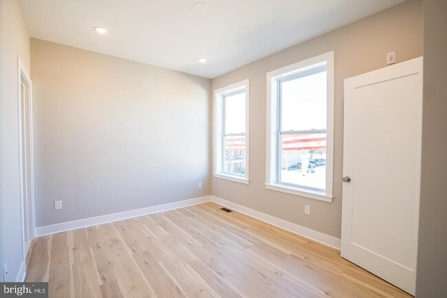 Foto del edificio - 129 S 49th St