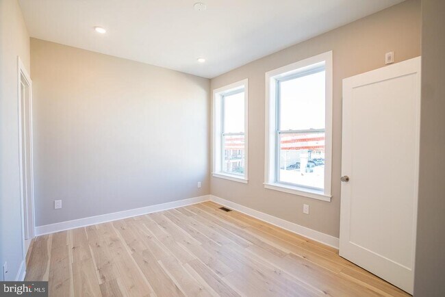 Building Photo - 129 S 49th St