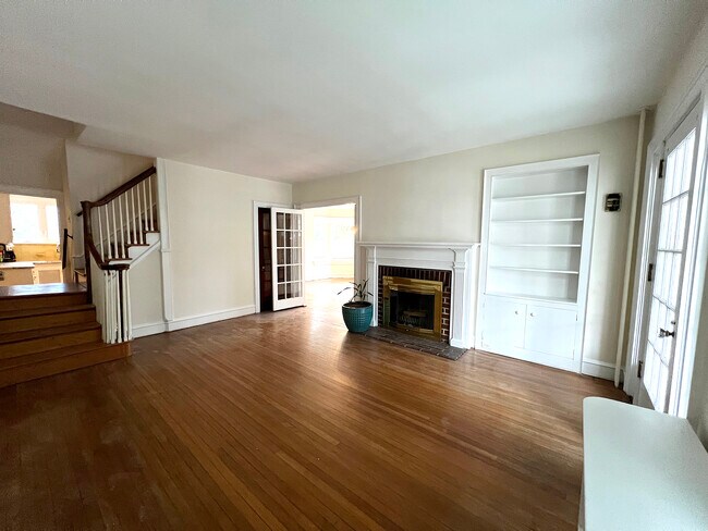 Sala de estar, vista 1 - 225 S 4th St