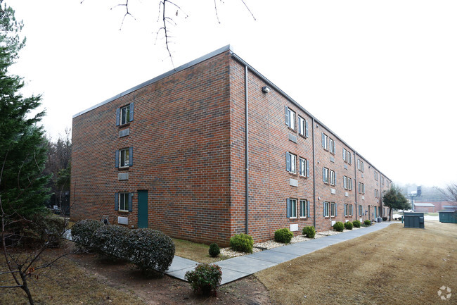 Building Photo - Huntwood Terrace