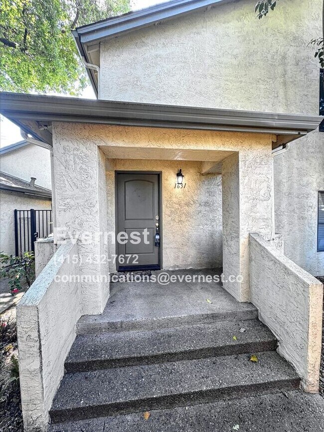 Foto del edificio - 1631 Porter Way