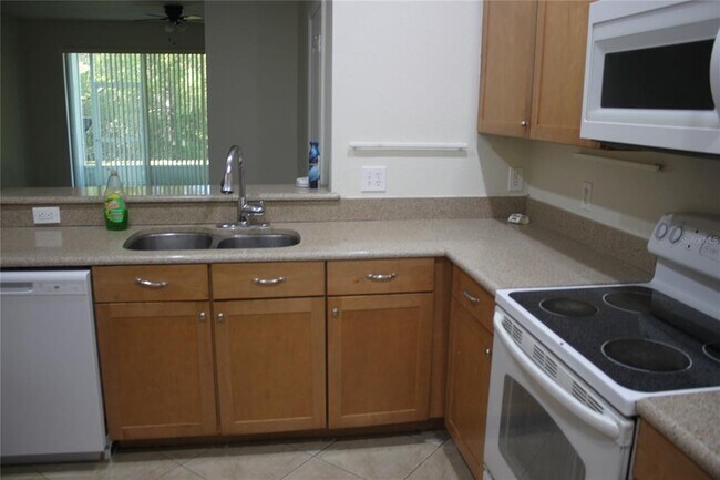 Foto del edificio - 3222 Villa Strada Wy