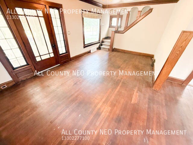 Foto del edificio - 3521 W 123rd St