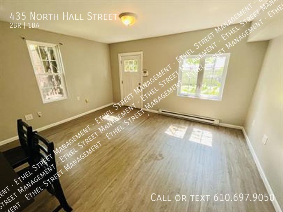 Primary Photo - Beautiful Home A Few Blocks From Downtown