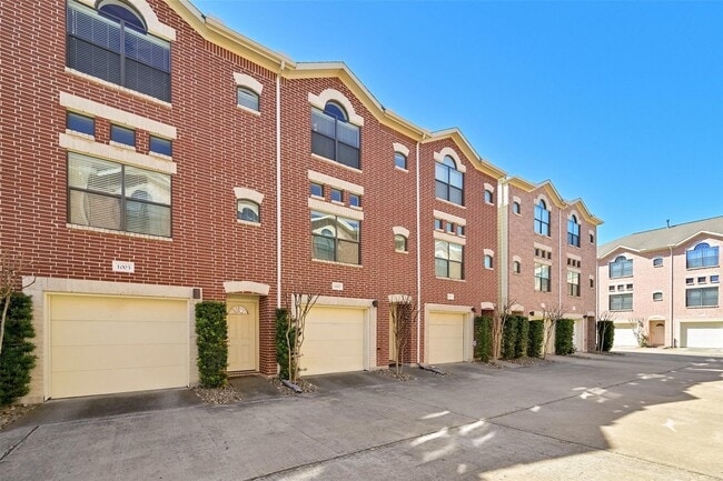 Building Photo - 8715 Meadowcroft Dr