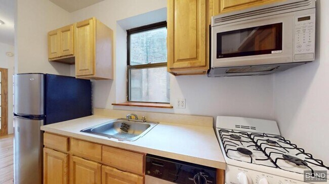 Foto del edificio - 1 bedroom in NEW YORK NY 10019
