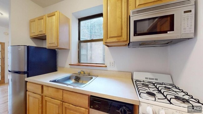 Building Photo - 1 bedroom in NEW YORK NY 10019