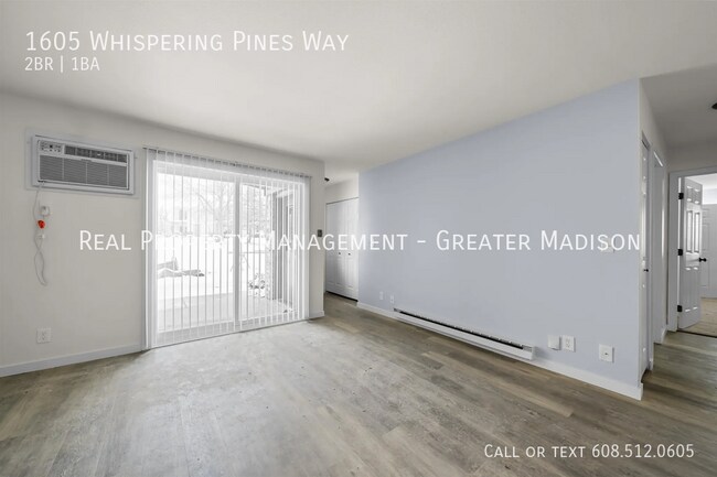 Foto del edificio - 1605 Whispering Pines Way
