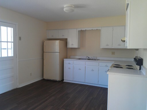 Building Photo - 203 Cambridge Dr