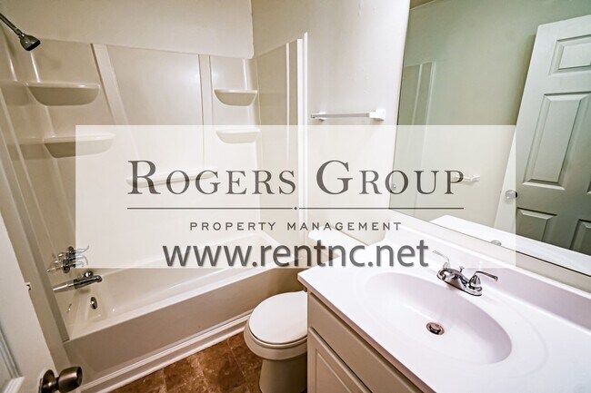 Foto del edificio - #379*** - 216 S. Main St Duplex