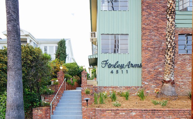 Foto del edificio - 4511 Finley Ave