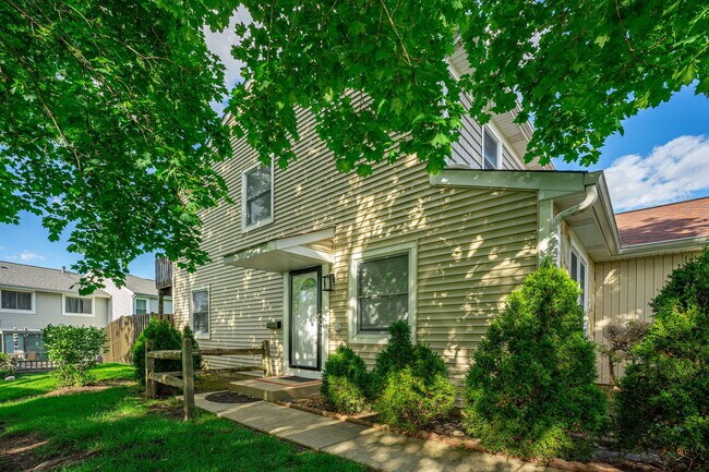 Foto del edificio - 1951 Georgetown Ln