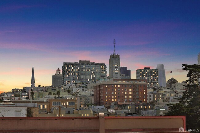 Foto del edificio - 1800 Washington St