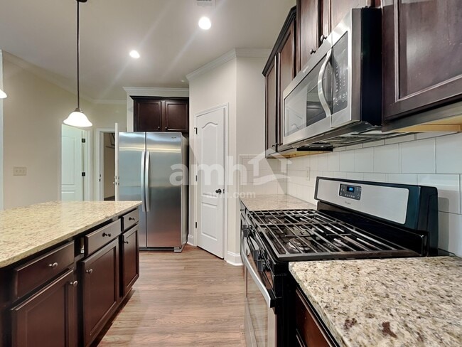 Building Photo - 210 Pebblefield Trce