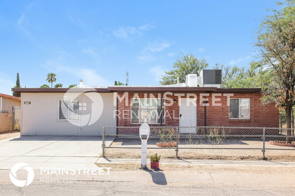 Foto principal - 2310 E Canada St