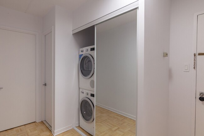 Photo du bâtiment - 4800 Maisonneuve Blvd W