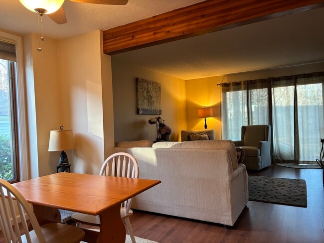 Foto del edificio - 28 Mallard Cove Rd