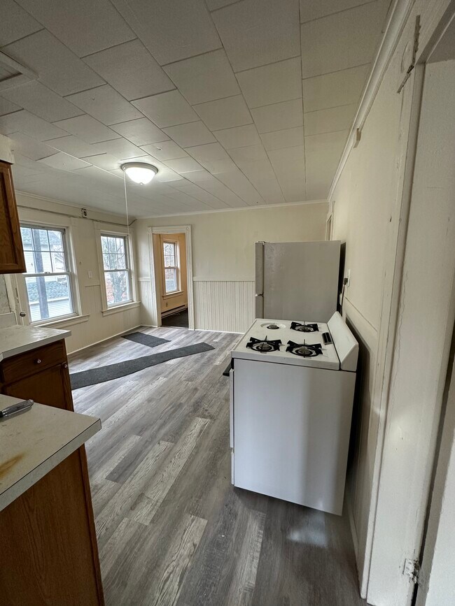 92 South St Unit Apt 2, Willimantic, CT 06226 Apartments in