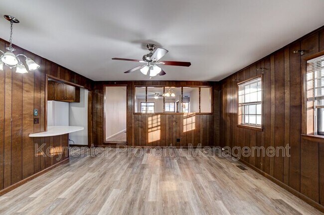 Building Photo - 218 N 44th W Ave