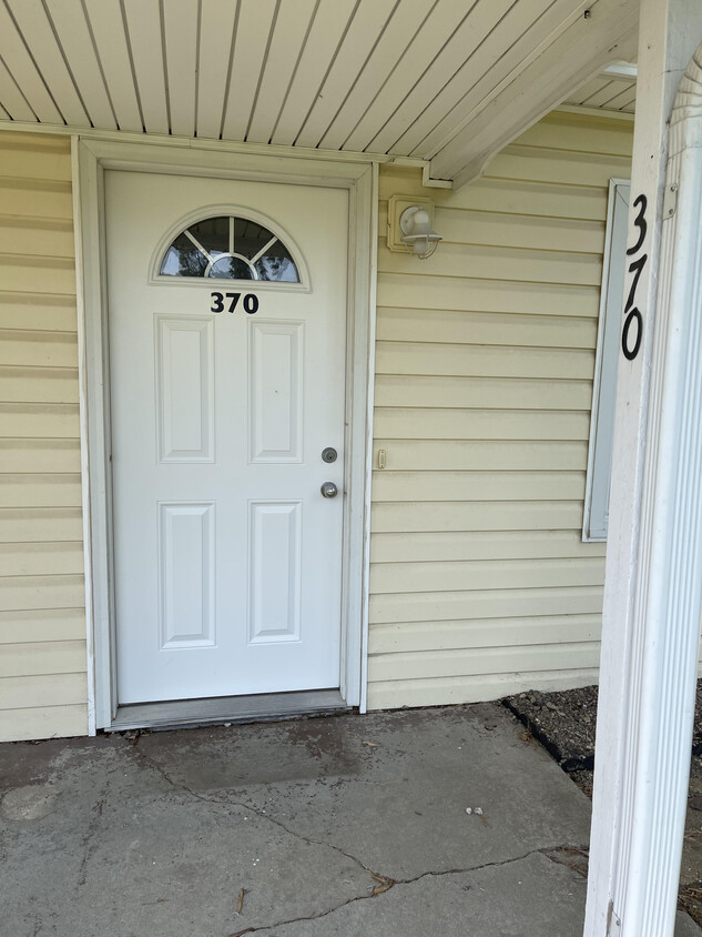 370 Clymer Rd, Hiawatha, IA 52233 Townhome Rentals in Hiawatha IA