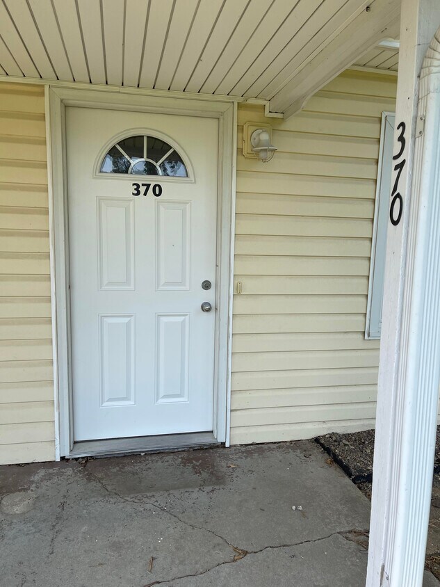 370 Clymer Rd, Hiawatha, IA 52233 Townhome Rentals in Hiawatha IA