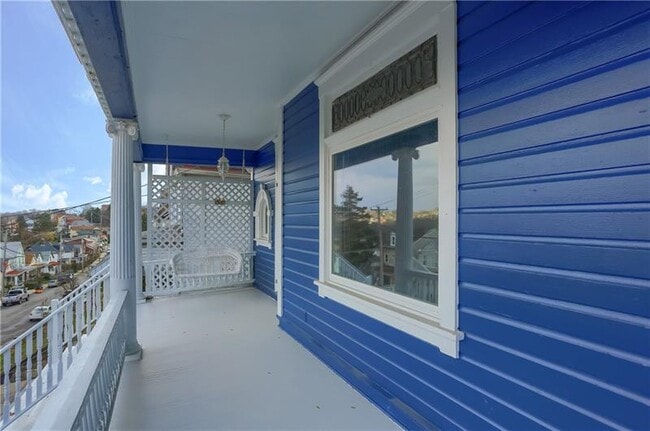 Building Photo - 102 Linnview Ave