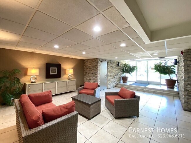 Foto del edificio - 525 N Sycamore Ave