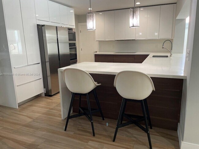 Foto del edificio - 401 S Highland Dr