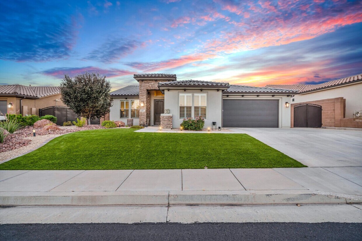Primary Photo - Beautiful 3 Bedroom Home!