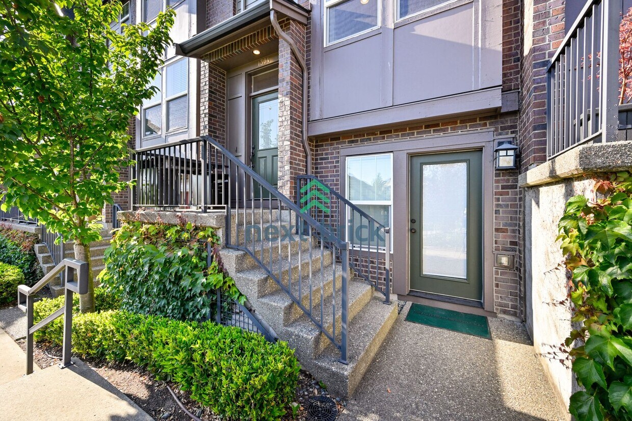 Primary Photo - 3 BED & 3 BATH CONDO FOR RENT