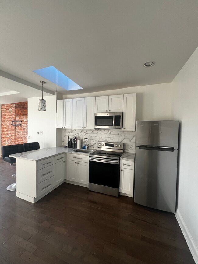 Kitchen - 973 N 66th St