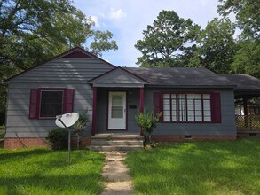 Building Photo - 422 Cooper Rd