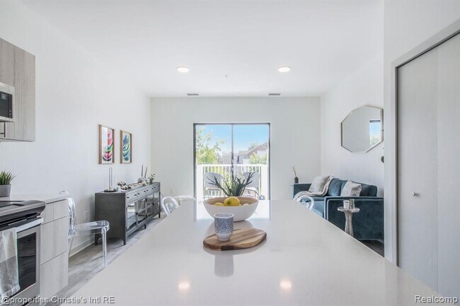 Foto del edificio - 7410 Kercheval Ave