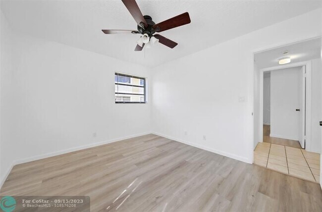 Building Photo - 2031 Coral Ridge Dr