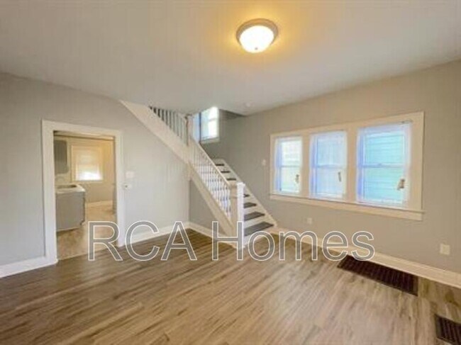 Foto del edificio - 2504 Boulevard Pl