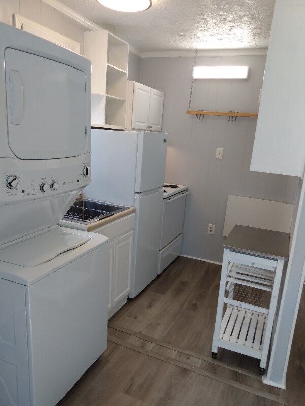 Foto del edificio - 201 Lake Dr