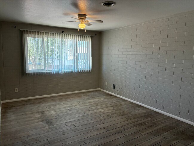 Photo - 4116 E Moreland St Apartment