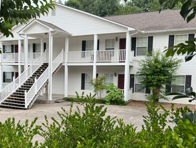 Building Photo - 1315 Moice Dr