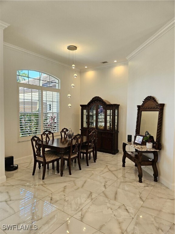 Building Photo - 8122 Wilshire Lakes Blvd