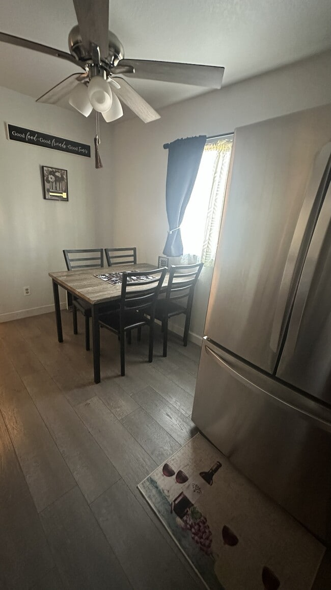 Building Photo - 1503 El Monte Ave