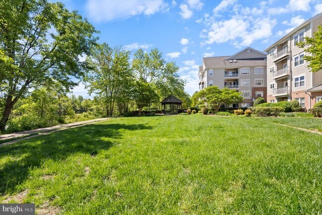 Foto del edificio - 6551 Grange Ln