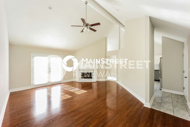 Building Photo - 125 Gleneagles Way