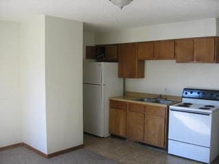  - 728 W 11th St
