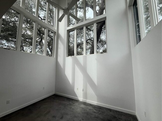 Building Photo - 1208 Woodland Ave