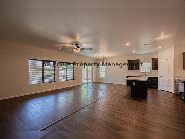 Foto del edificio - 1520 E Apollo Rd
