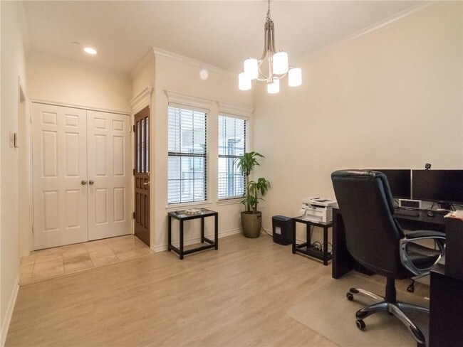 Building Photo - 8610 Turtle Creek Blvd