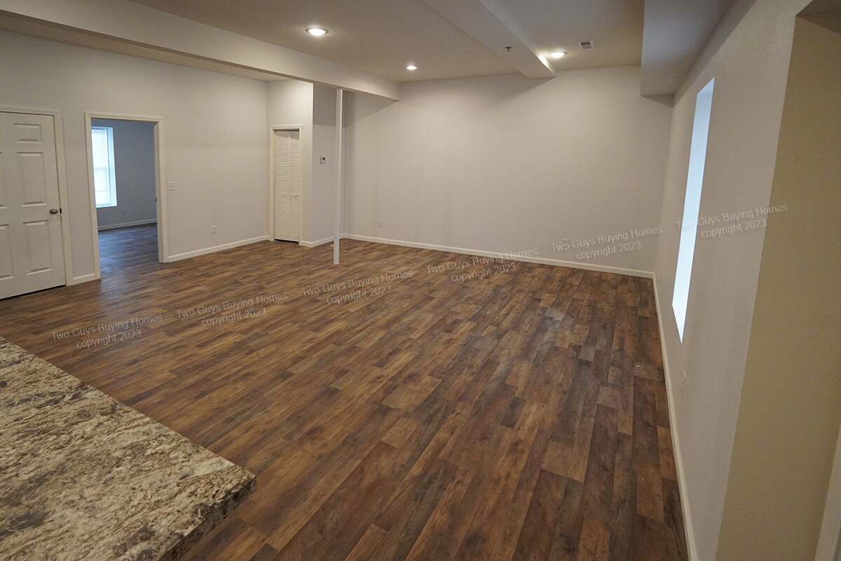 Foto principal - 2420 E Blaine St