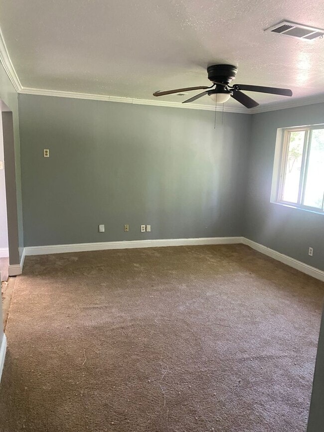 Building Photo - 2913 Rebel Dr