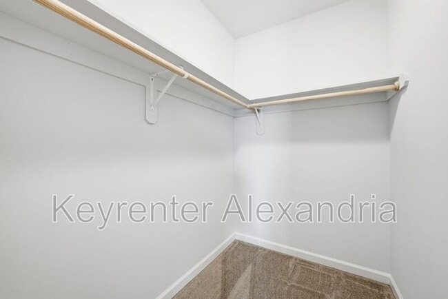 Foto del edificio - 6022 Rixey Dr