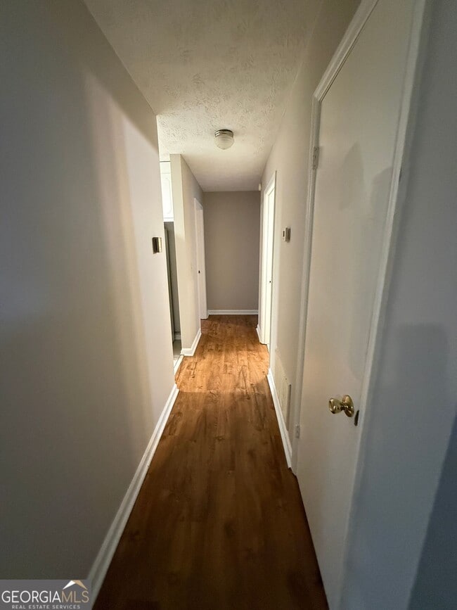 Building Photo - 110 Jockey Club Dr